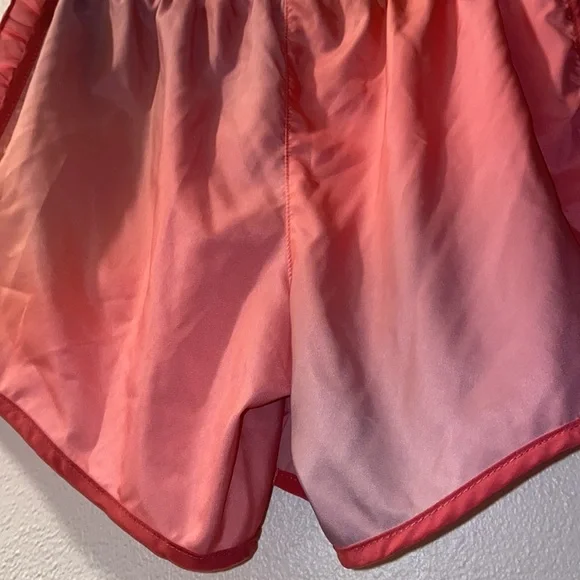 CLOSET CLEAR OUT Nike girls size large Pink ombre Shorts with ruffled detail - Picture 5 of 6